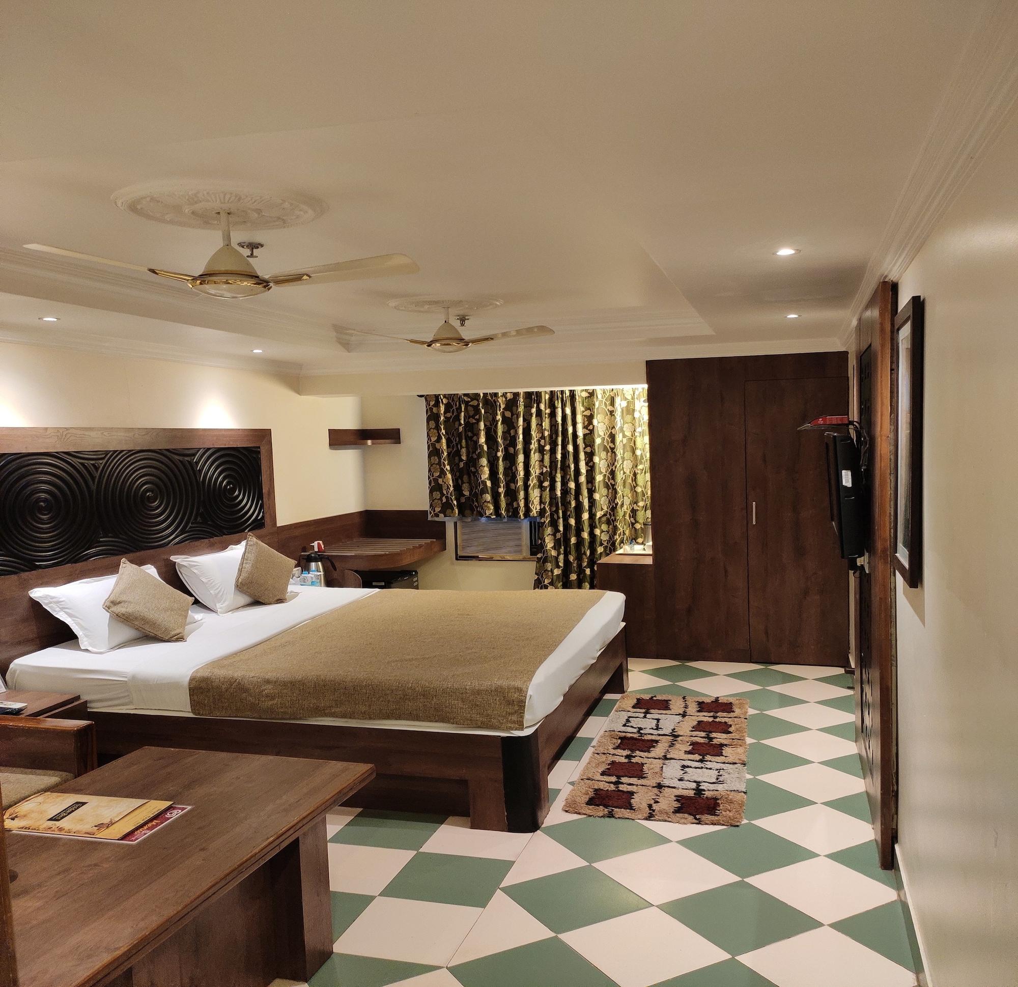 Hotel Pushpak Бхубанешвара Экстерьер фото