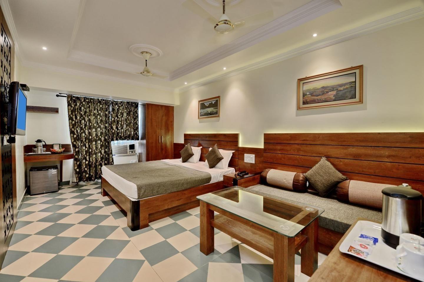 Hotel Pushpak Бхубанешвара Экстерьер фото