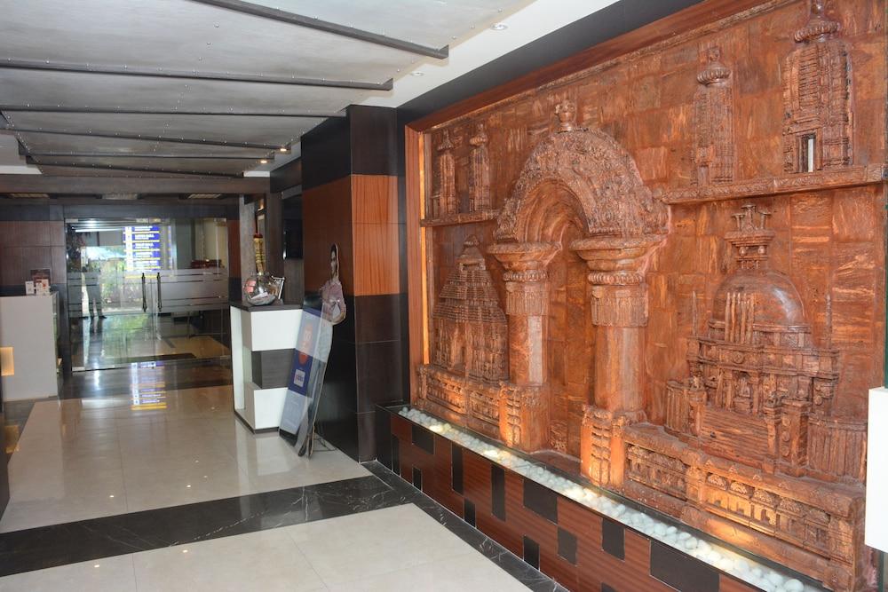 Hotel Pushpak Бхубанешвара Экстерьер фото