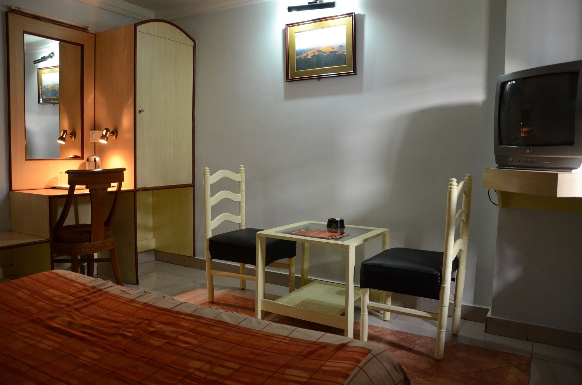 Hotel Pushpak Бхубанешвара Экстерьер фото